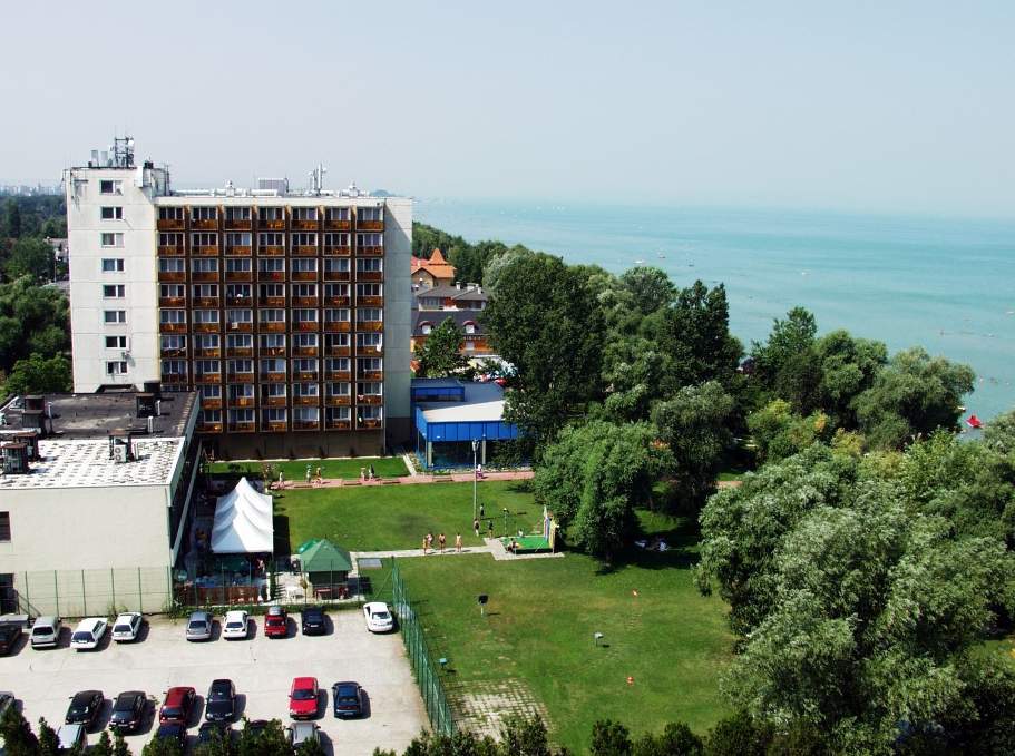 Hotel Magistern Siofok Exterior photo